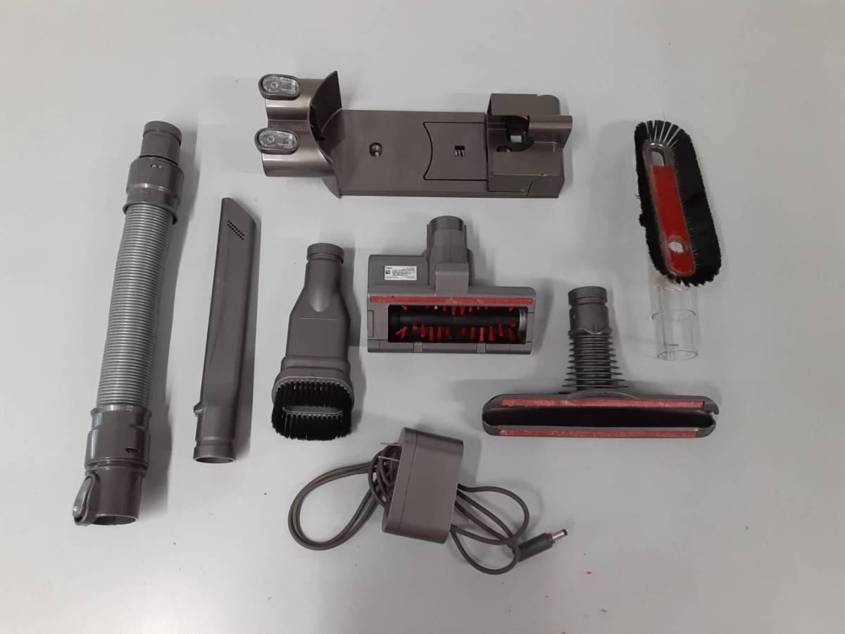 管理番号 L16】 ジャンク dyson ダイソン 通電確認済み 掃除機 各 