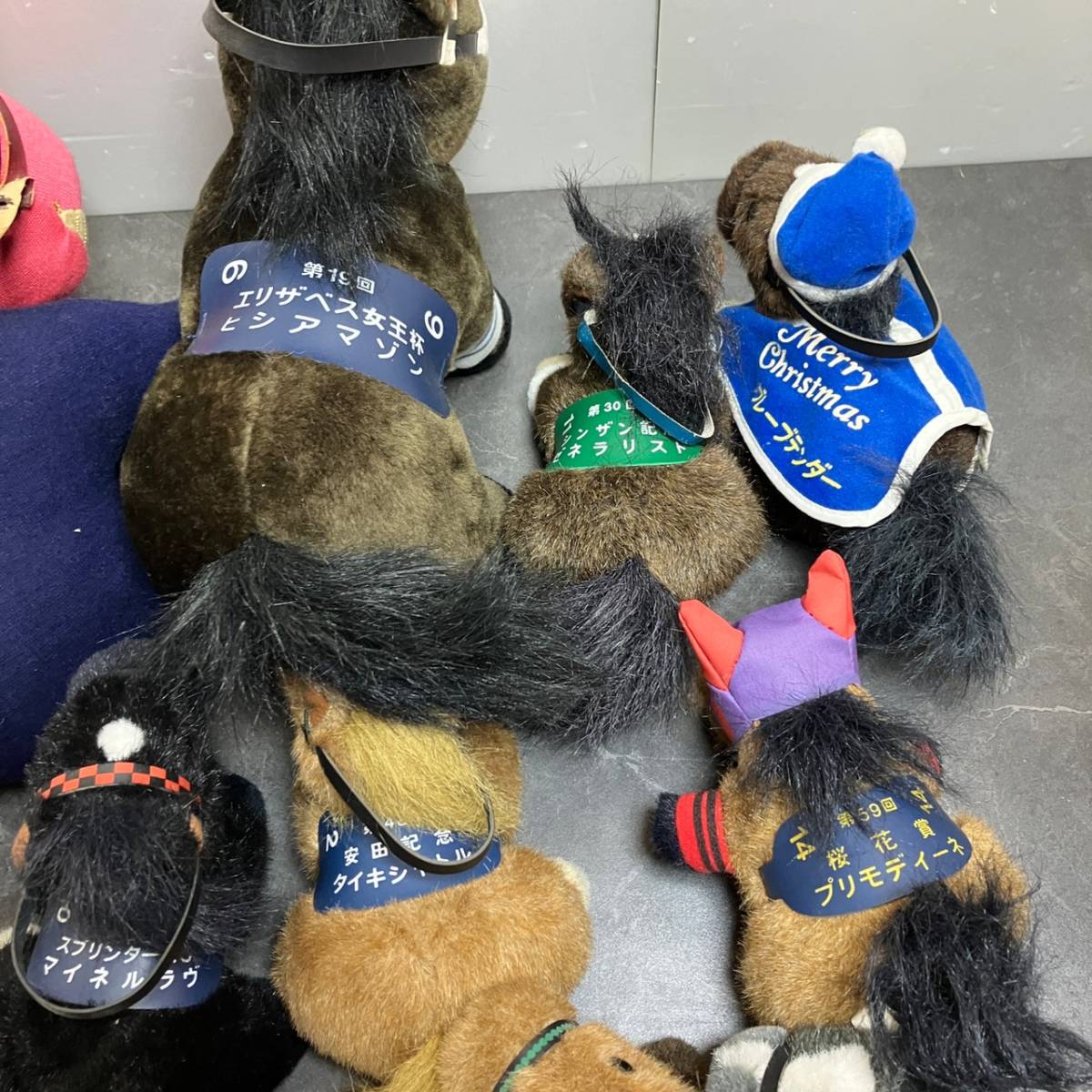 競走馬 ぬいぐるみ 22個まとめ売り ☆競走馬 ぬいぐるみ 22頭セット まとめ（中古品・保管品・現状品