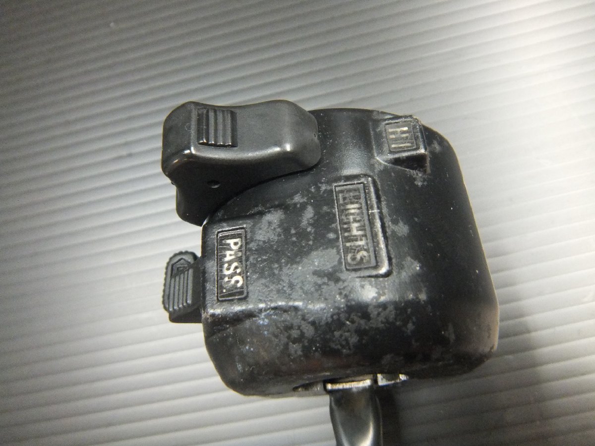 ヤマハ　RZ250　左ハンドルスイッチ（腰上350cc　4L3　4U0　4L0　オリジナル外装　実動車より　動画あり　旧車絶版廃番　 RZ250 RZ350 純正 オリペン サイドカバー左右（腰上350cc 4L0