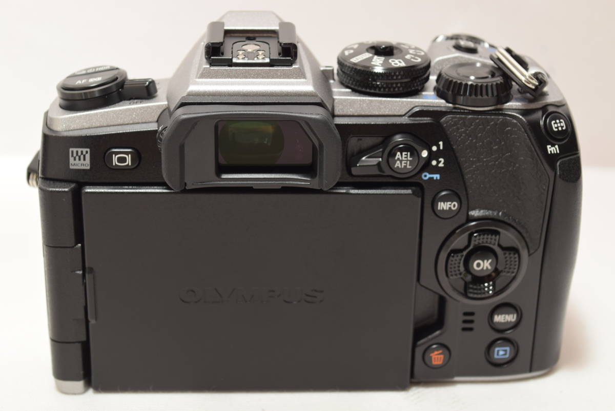OLYMPUS ミラーレス一眼 OM-D E-M1 MarkII ボディー