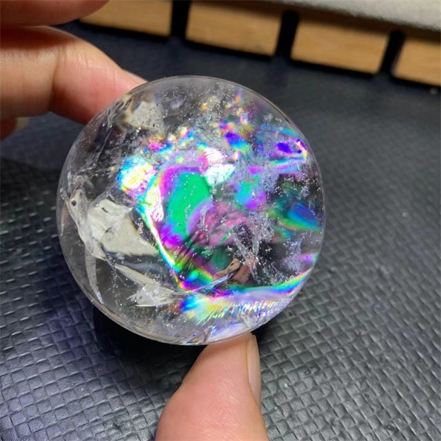 天然アイリスクォーツ 虹入り レインボーヒマラヤ水晶丸玉170- 0813 