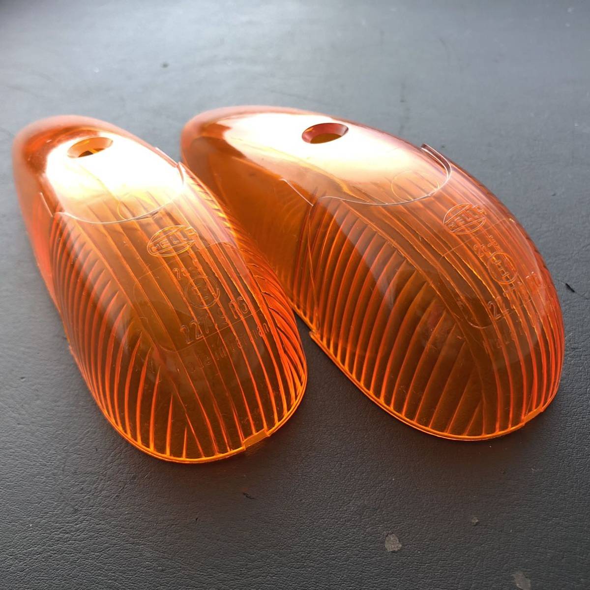 空冷 VW ビートル フロントウィンカーレンズ 58-63 HELLA オレンジ