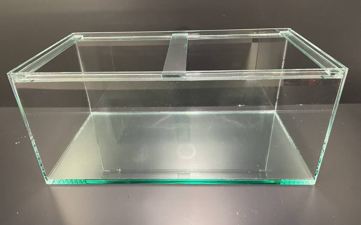 9 アクリル水槽 未使用品 幅550mm 高さ240mm 奥行300mm フタ選べます Onaparaguay Com
