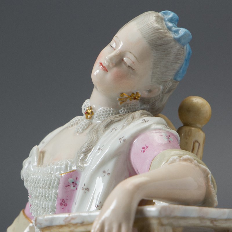 マイセン アンティーク 19世紀 Meissen 「うたた寝する貴婦人」