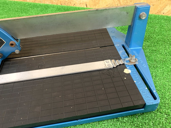 中古品】石井 スーパータイル切断機(タイルカッター) No1型(SP 中古品】石井 スーパータイル切断機(タイルカッター) No1型(SP