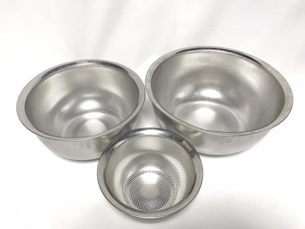 新作登場，定番人気 【中古品】アムウェイ Amway ミキシングボウル＆コランダーセット ☆ 2394053【営業日13時までの決済で当日出荷】