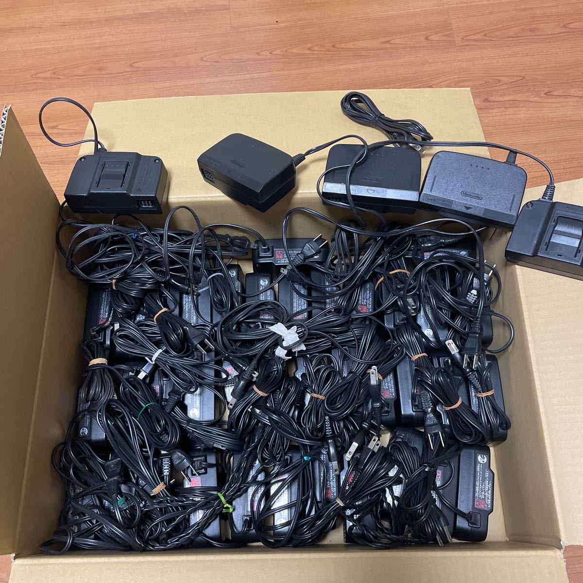 新作登場，人気SALE ジャンク 通電確認済み ニンテンドー64 ACアダプター 43個 まとめ Nintendo 任天堂 NINTENDO64 大量 電源コード N64(本体、アクセサリー)｜売買されたオークション情報、yahooの商品情報をアーカイブ 本体、アクセサリー