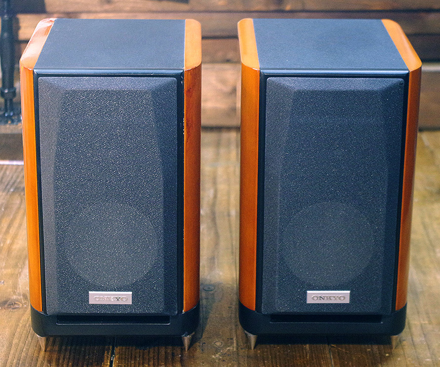 ONKYO D-112EX スパイク付き　美品 □□ D-112EX ONKYO / オンキョー □□ 専用スパイク付き【オーディオ