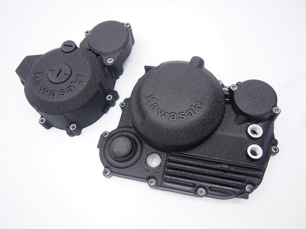 塗装後未使用スーパーシェルパ.純正エンジンカバー4点セット結晶塗装チジミ.チヂミ.リンクル