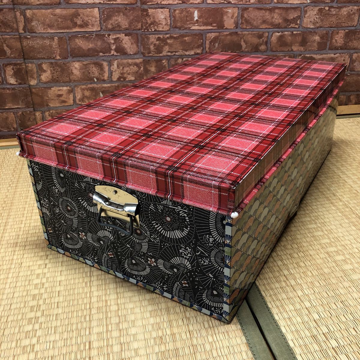 昭和レトロ 当時物 収納 道具箱 ブリキケース 着物 服 ブリキ缶 古民具
