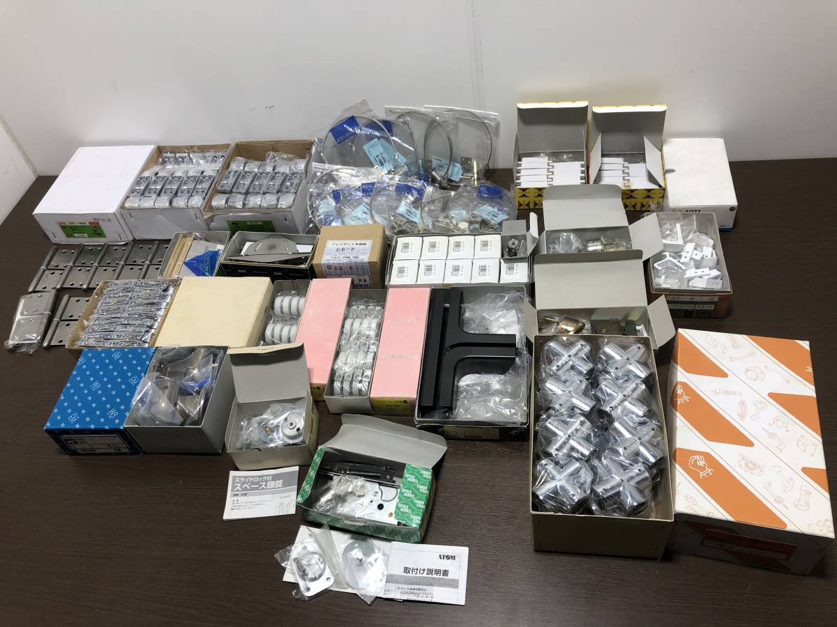  304 ①建具まとめ ACE 横受32通 スターロック B-1000 CLOVER 鍵 蝶番 戸車 鎌錠 ATOM シロクマ ゲンコなど 写真追加あり(ドア、扉)｜売買されたオークション情報、yahooの商品情報をアーカイブ公開 - 建具