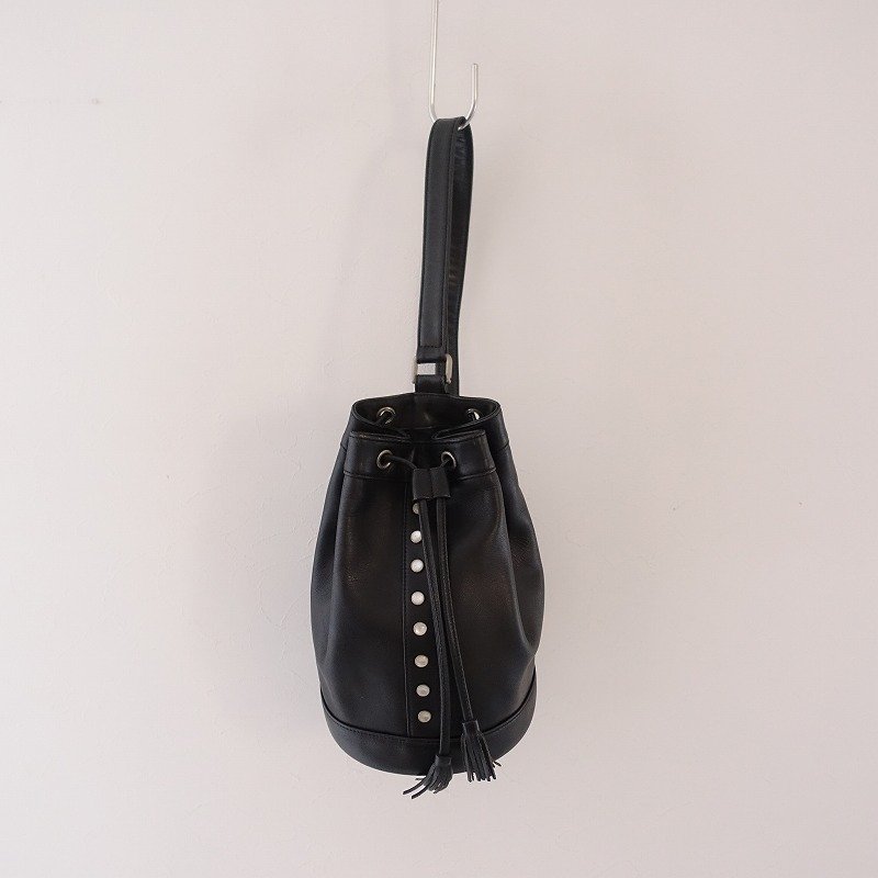  アニエスベーボヤージュ agnes b. VOYAGE 巾着レザーバッグ かばん肩掛けショルダー皮革黒丸底0922 ba10-2209-34 12I22(かばん、バッグ)｜売買されたオークション情報、yahooの商品情報をアーカイブ公 かばん、バッグ