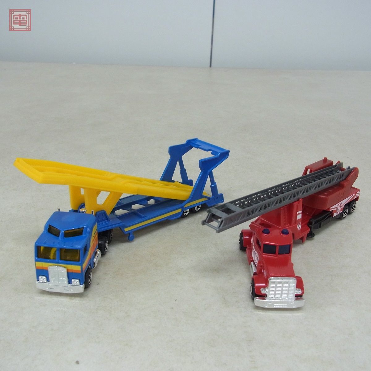 【2台セット】MATCHBOX マッチボックス ケロッグ　トレーラー マッチボックス ケロッグ トラック トレーラー/ネスレ スマーティーズ