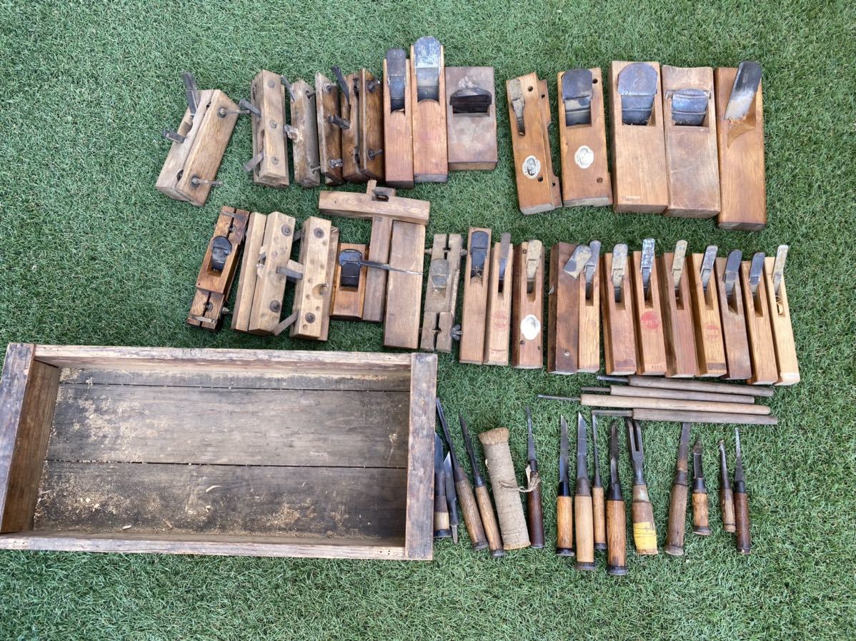 大工道具 かんな 鉋 特殊かんな 小刀 家具職人 鑿 まとめ　 鉋 大工道具 鑿 送料無料｜Yahoo!フリマ 左右セット 検索