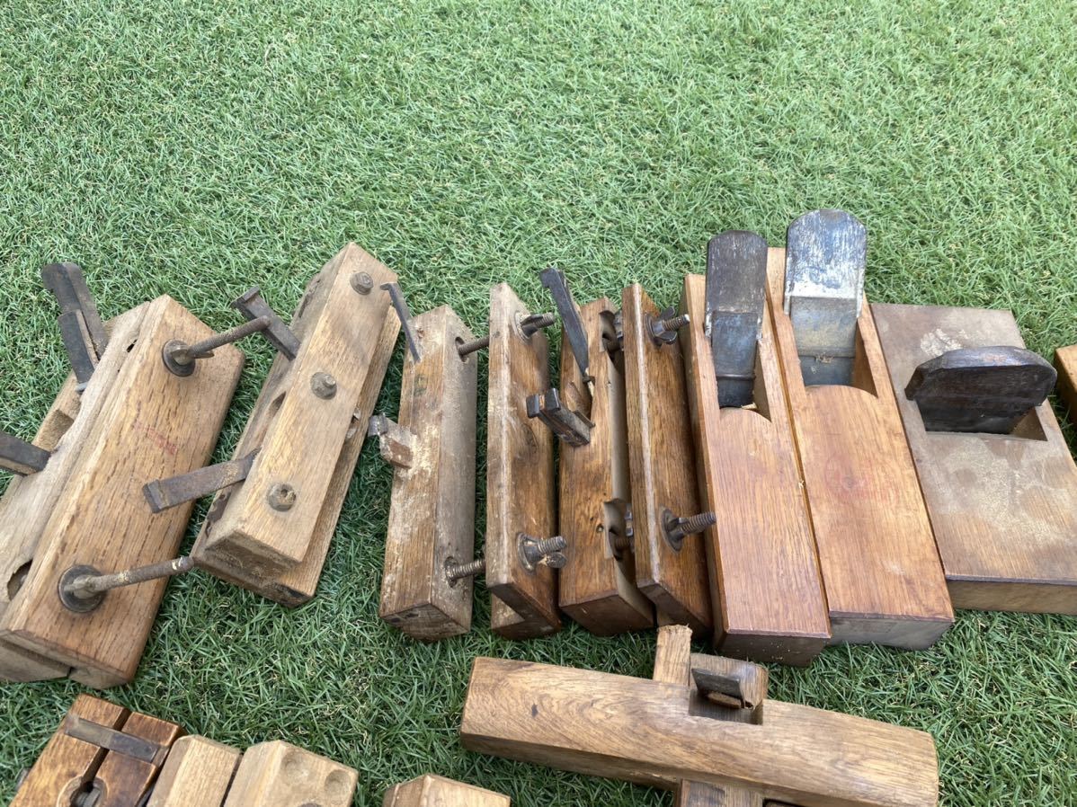 大工道具 かんな 鉋 特殊かんな 小刀 家具職人 鑿 まとめ　 鉋 大工道具 鑿 送料無料｜Yahoo!フリマ 左右セット 検索