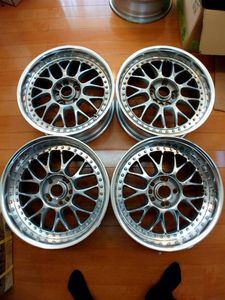 一番人気 □旧車用メッシュホイール 8.5J×15インチ PCD114.3 4穴 2本 