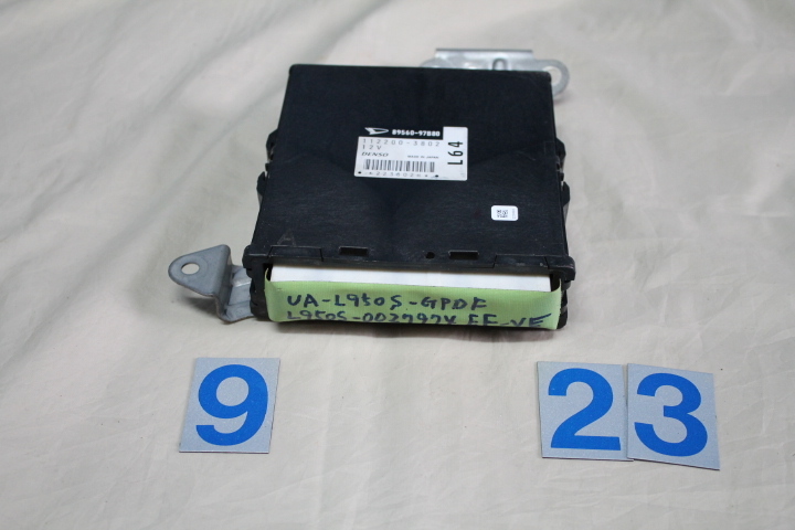 K-135-1 ダイハツ UA-L950S MAX エンジンコントロールユニットECU 89560-97B80