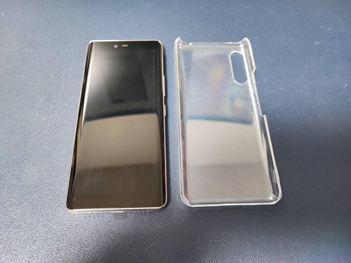 Rakuten Hand 楽天ハンド P710 ホワイト ケース付 送料込 SIMフリー 箱付 判定○ Hand Rakuten 楽天ハンド 新品未使用楽天ハンド White楽天版 -