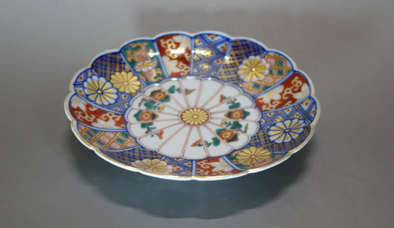 色絵 - 大聖寺伊万里 奇玉宝鼎之珍 菊型 金彩 金襴手 菊紋