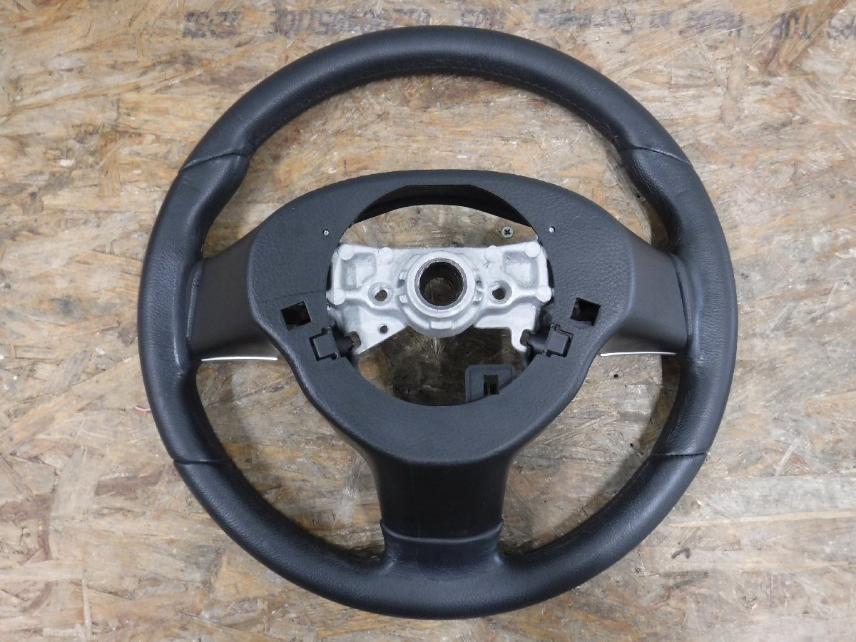 ★ ダイハツ / 純正オプション / momo / レザー ステアリング / MOMO モモ ハンドル ホイール GS120-02750 MOMO ダイハツ 純正 o-4 psi』 MOMOレザーステアリング