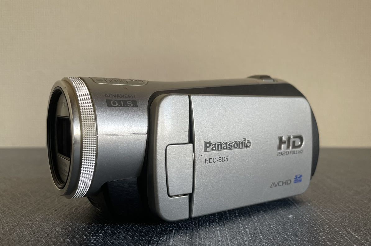 Panasonic】デジタルハイビジョンビデオカメラ HDC-SD5/シルバー