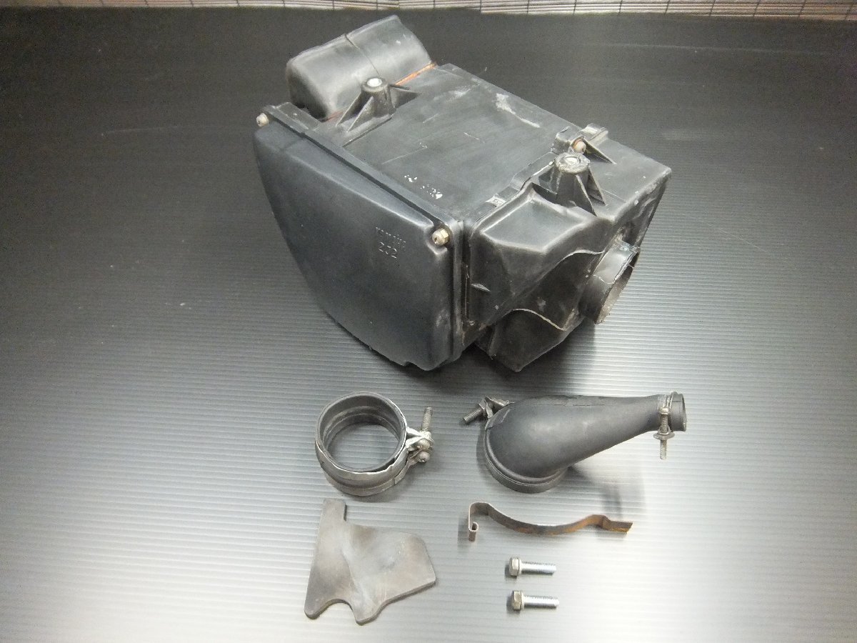 ヤマハ SR400-1 純正エアークリーナーボックス（初期型 1982年 実働車