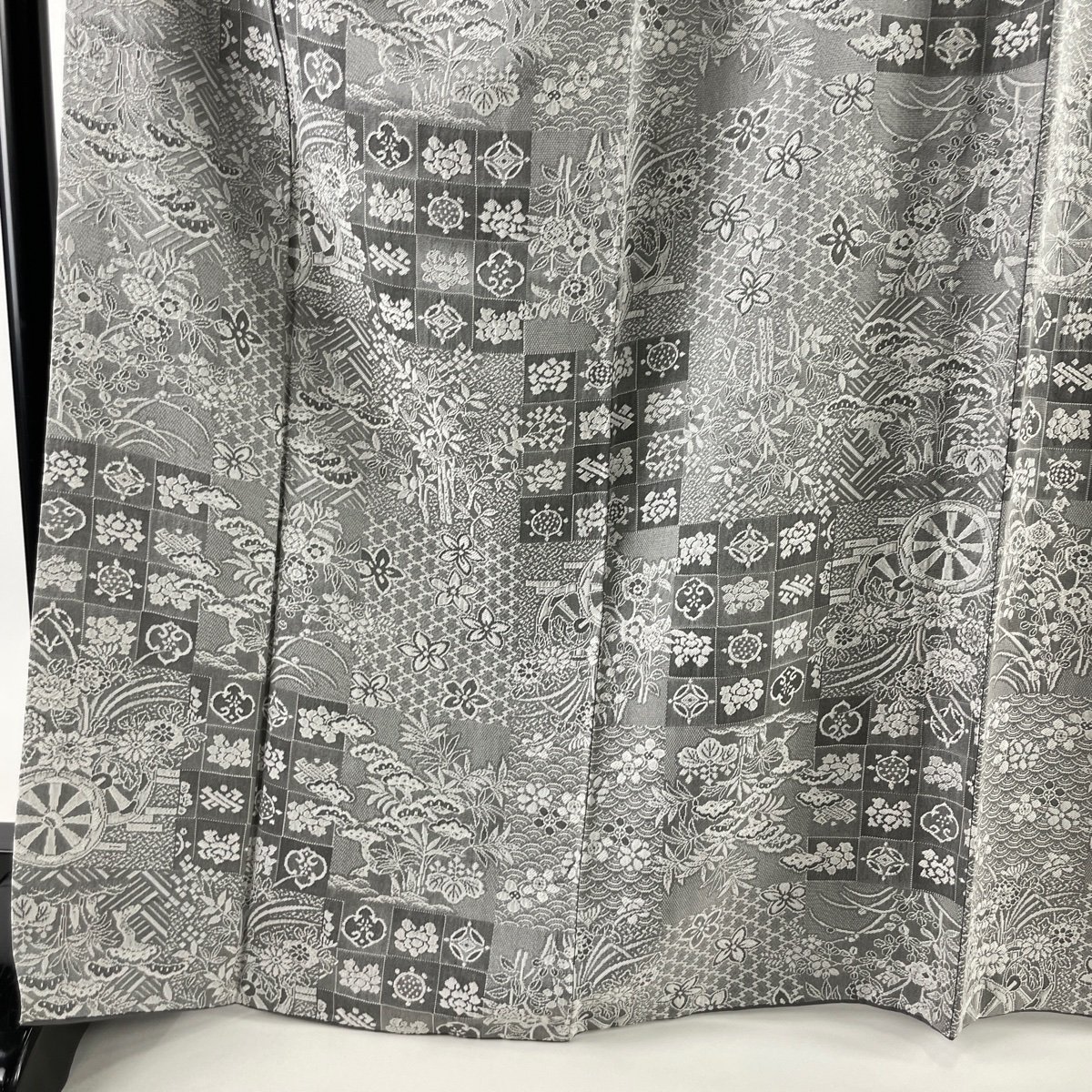 【競ナビ】 小紋 美品 名品 花車 草花 紋意匠 灰色 袷 168cm 67cm M 正絹 【中古】 袷 草花 小紋 S 笹 秀品