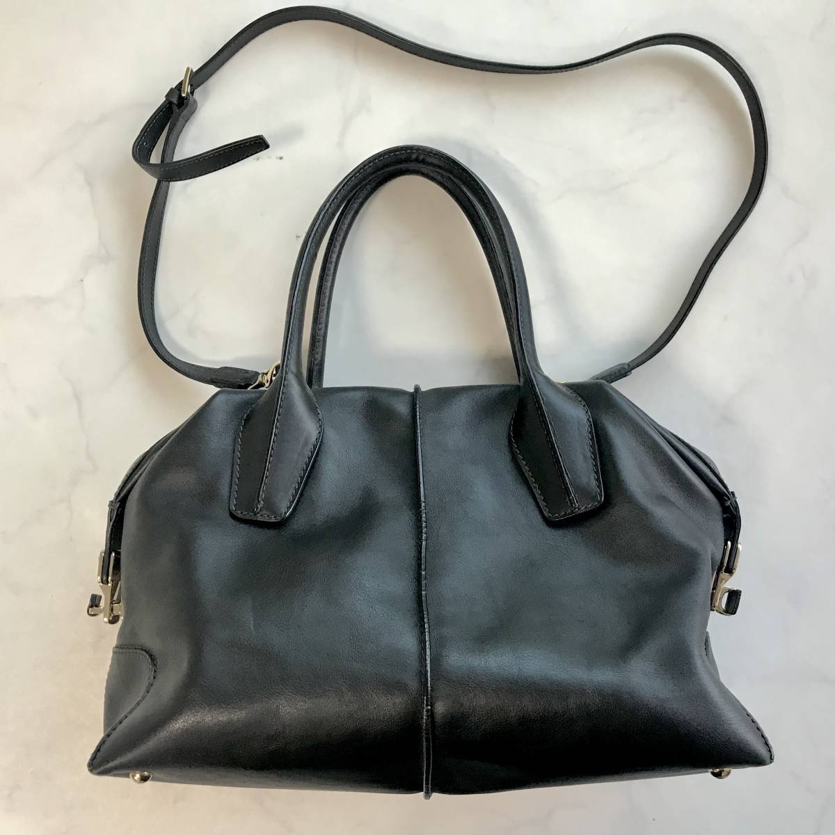人気SALE，定番 TOD'S トッズ dバッグ ブラック レザー 本革 牛革 大きめ 斜めがけ ショルダー ハンドバッグ ボストンバック 高級ブランド(かばん、バッグ)｜売買されたオークション情報、yahooの商品情報 かばん、バッグ