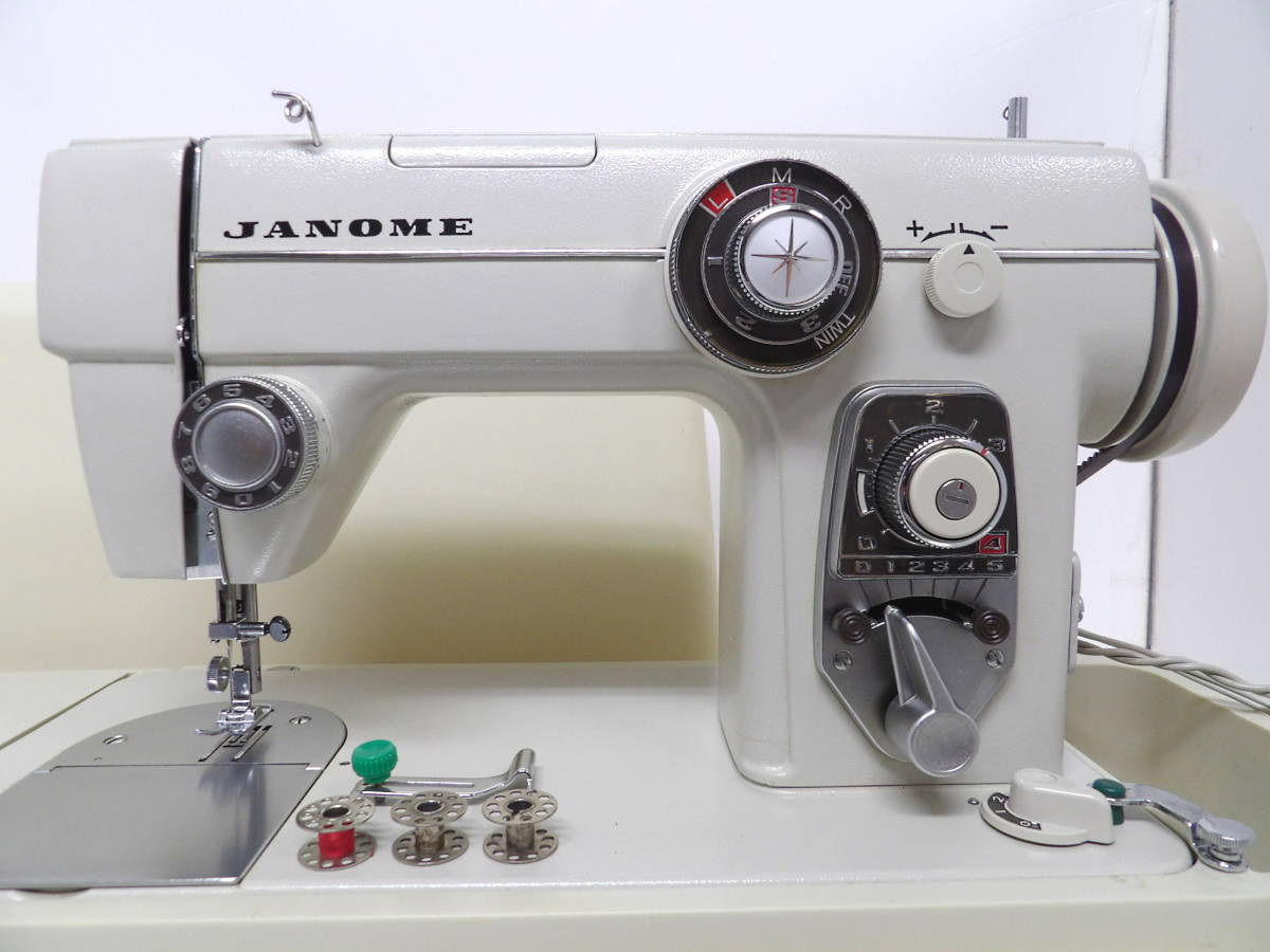 よろづ屋】ジャノメ ミシン JANOME MODEL 680 ダイヤルスーパー'70