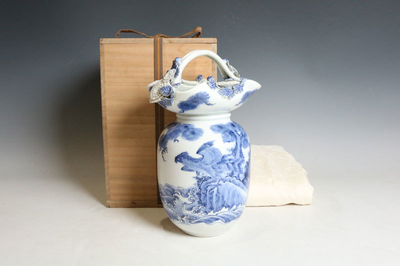 京都にて購入 平戸焼 極上細密花貼 染付荒波松鷹紋 手付 花瓶 花入 木