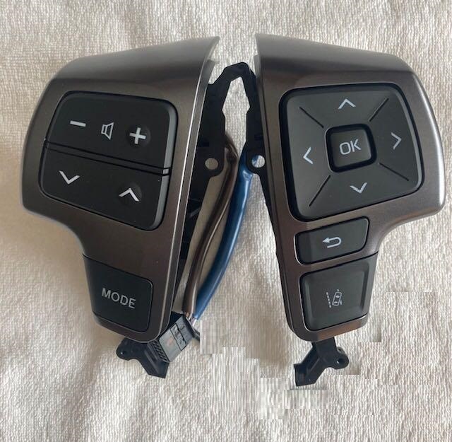 新品】トヨタ純正 200系 ハイエース ステアリングスイッチ ダーク