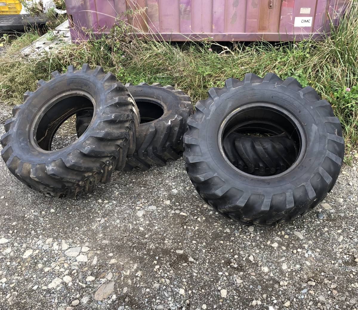引き取り限定！BS Fast Grip 12.5/70-16 6PR 16インチ トラックタイヤ 