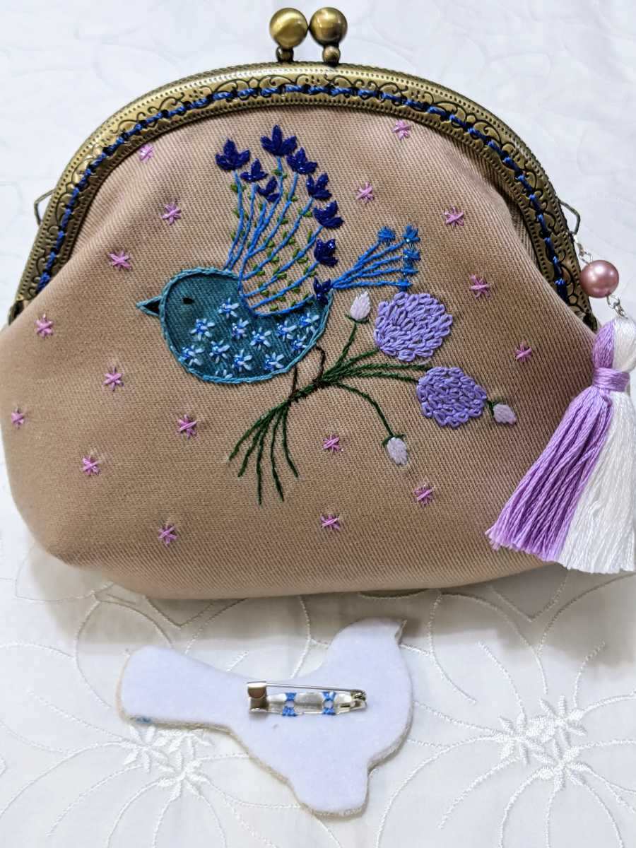 80☆がま口☆がま口ポーチ☆女の子☆青い鳥☆手刺繍☆ハンドメイド