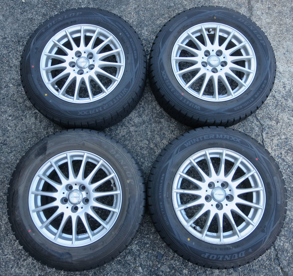 ZVW30 30プリウス　純正ホイール　195/65R15 プリウス ZVW30 純正アルミホイール 195/65R15 ウィッシュ へも