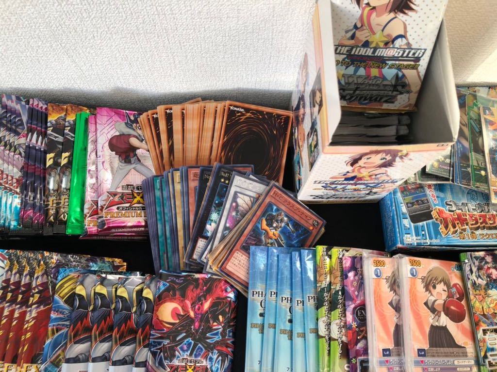 遊戯王 まとめ売り 大量 遊戯王カード 引退品 トレーディングカード