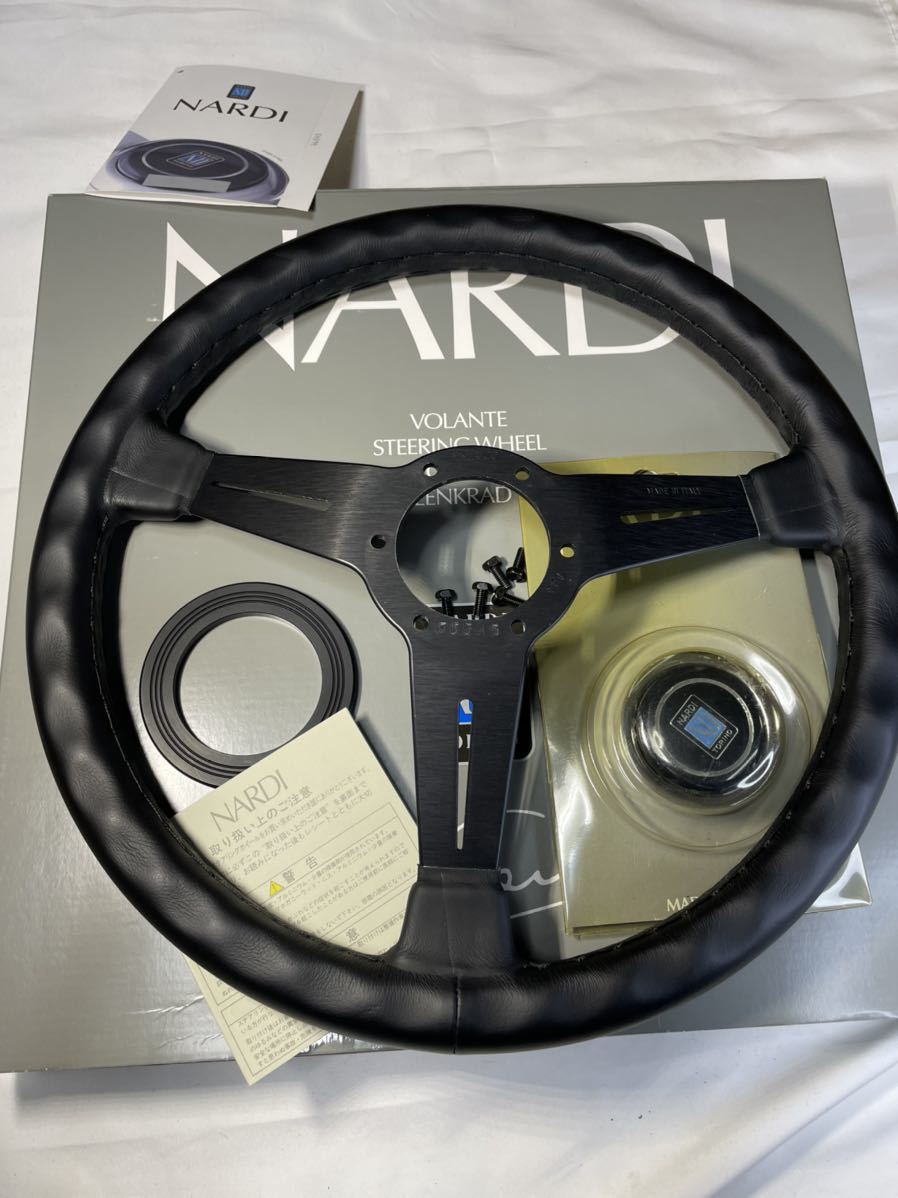 ナルディ ホーンボタン 未使用品 ナルディ ホーンボタン 未使用品NARDI