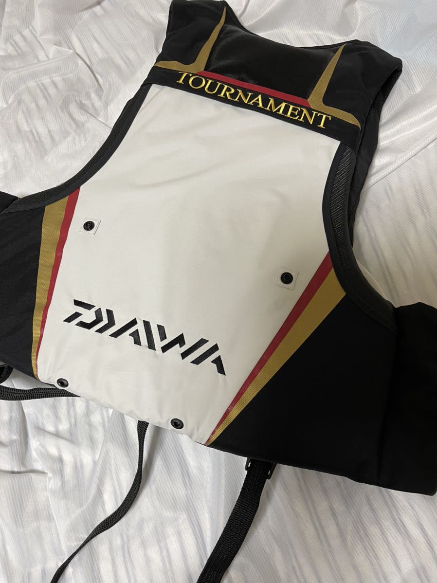 ダイワ トーナメント ライフジャケット フローティングベスト DF-3206