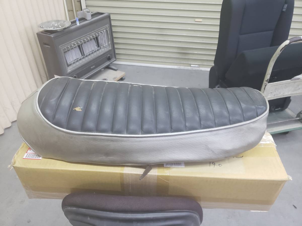 【格安，正規品】 カワサキH1 エグリ 500SS シート 補修用 ジャンク品(カワサキ用)｜売買されたオークション情報、yahooの商品情報をアーカイブ公開 - オークファン カワサキ用
