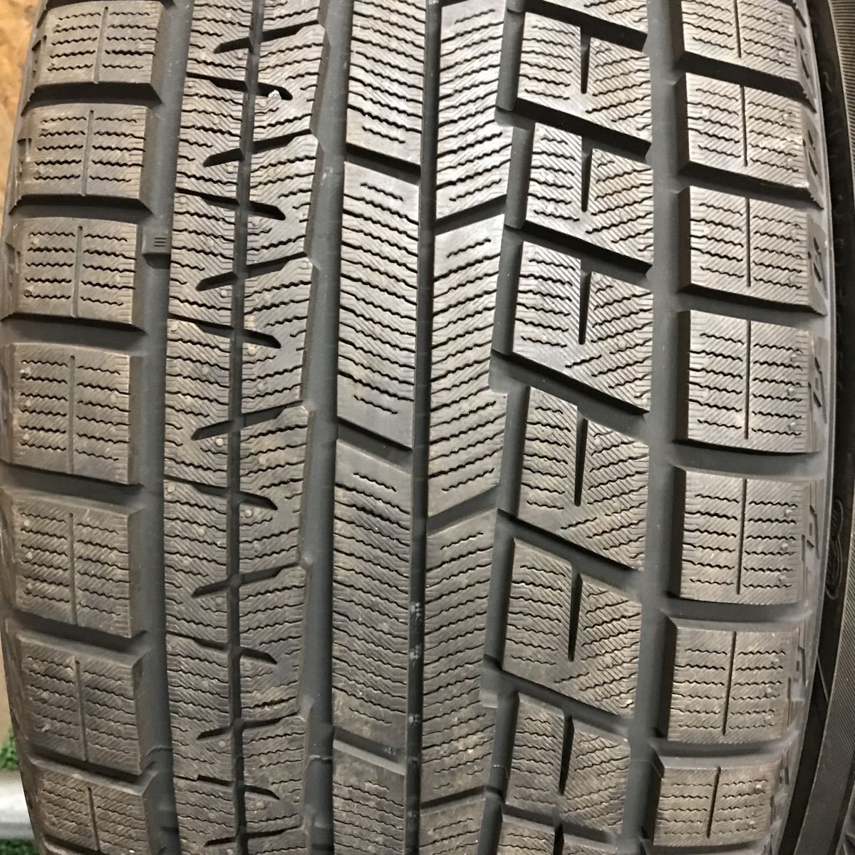 Yokohama 93Q 245⁄40R18 - R18 iG60 Studless iG60A iceGuard Шины 