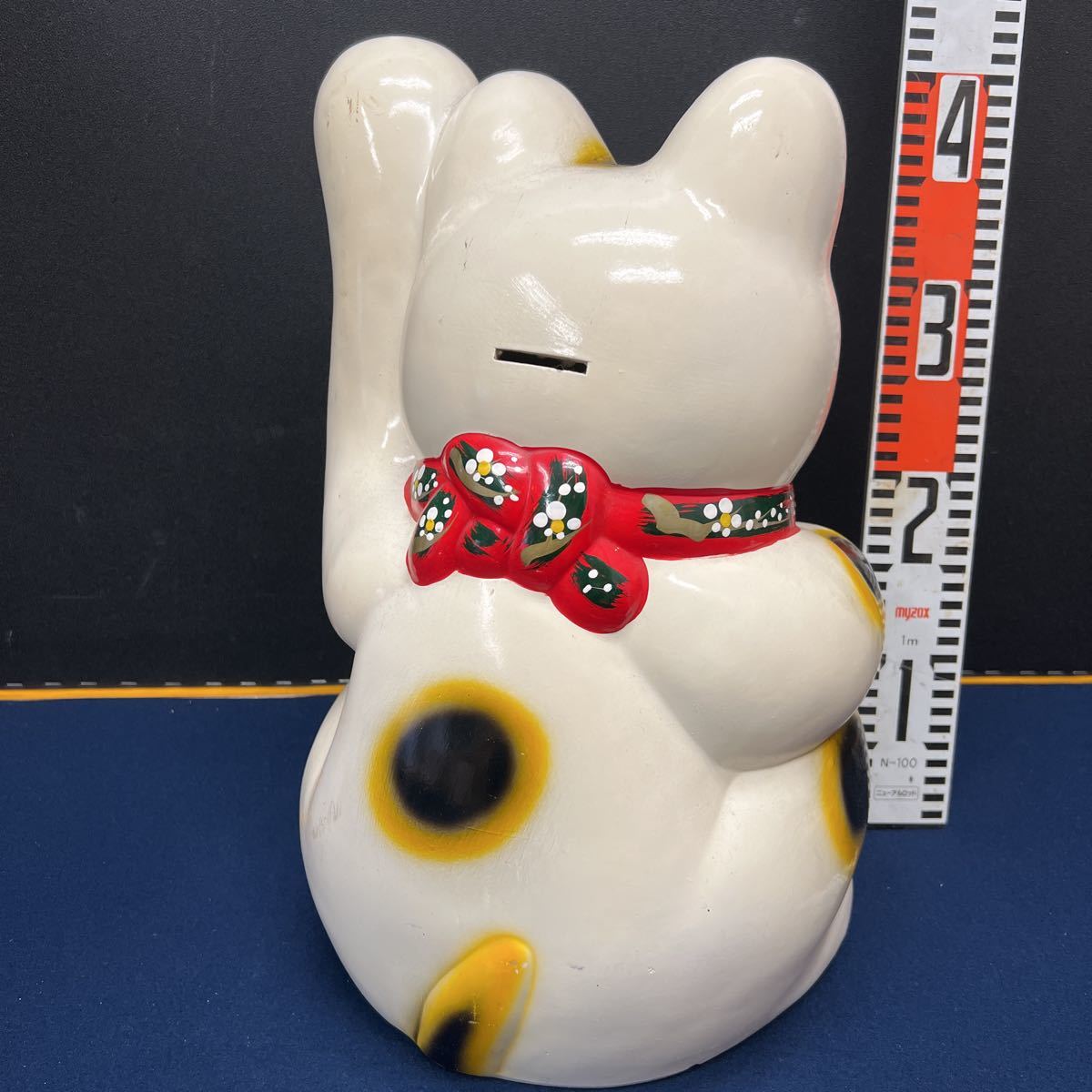 招き猫　貯金箱　縁起物　目キラキラ　置物　昭和レトロ　アンティーク 招き猫 貯金箱 商売繁盛 昭和レトロ 縁起物 まねきねこ 置物 高さ 約40㎝横
