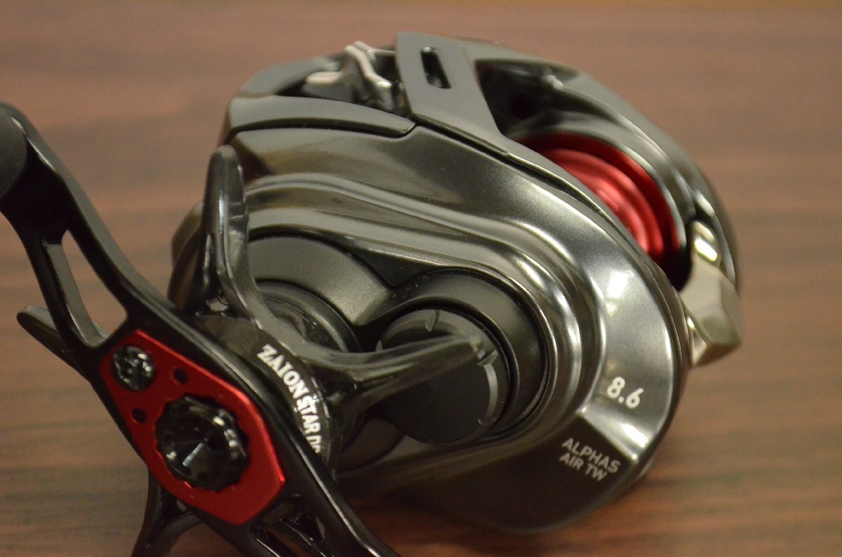 美品☆】ダイワ 20 アルファス AIR TW 8.6L daiwa ALPHAS ベイトリール