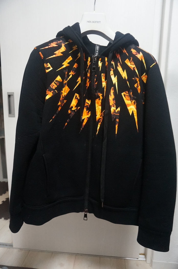 Neil Barrett（ニールバレット）ライトニングボルト　パーカー黒フーディ 国内正規 新品 定価8.8万 21SS ニールバレット ボルト パーカー 【公式