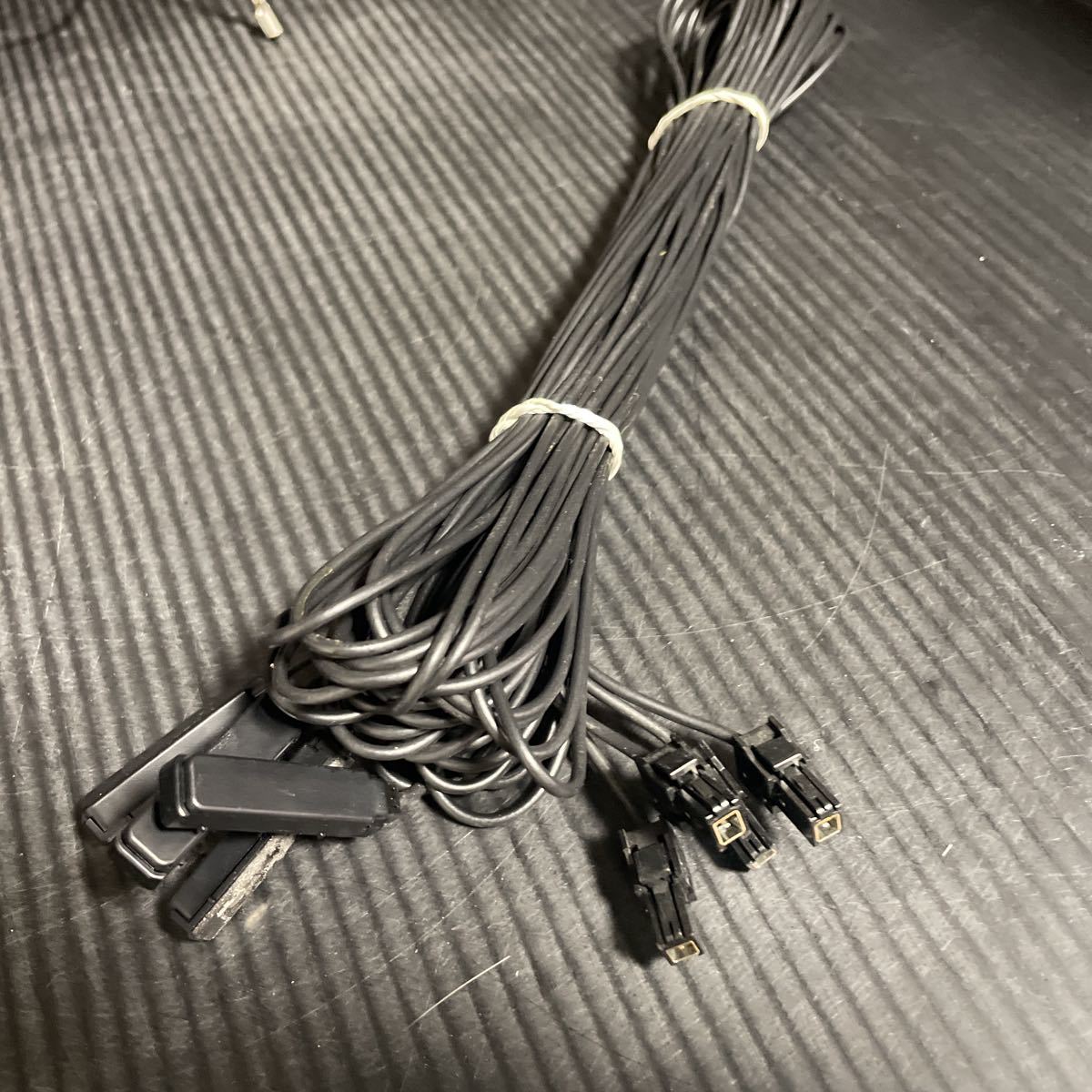 新作入荷，安い HS 即決！ KENWOOD ケンウッド MDV-D504BTW 彩速ナビ フルセグ Bluetooth対応！