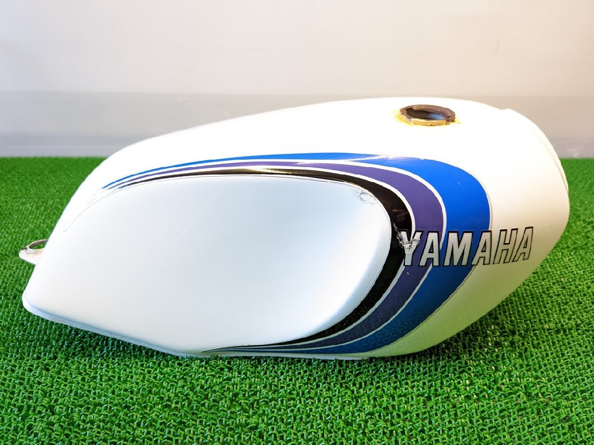 RZ250 純正 フューエルタンク 4L3 ヤマハ YAMAHA 小売業者 rz250 