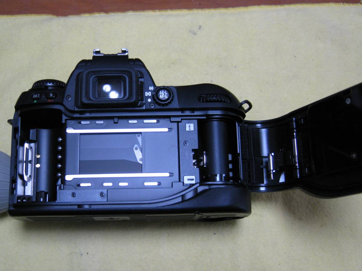 Nikon F80 AF一眼レフ フィルムカメラ ボディ ニコン 撮影 写真