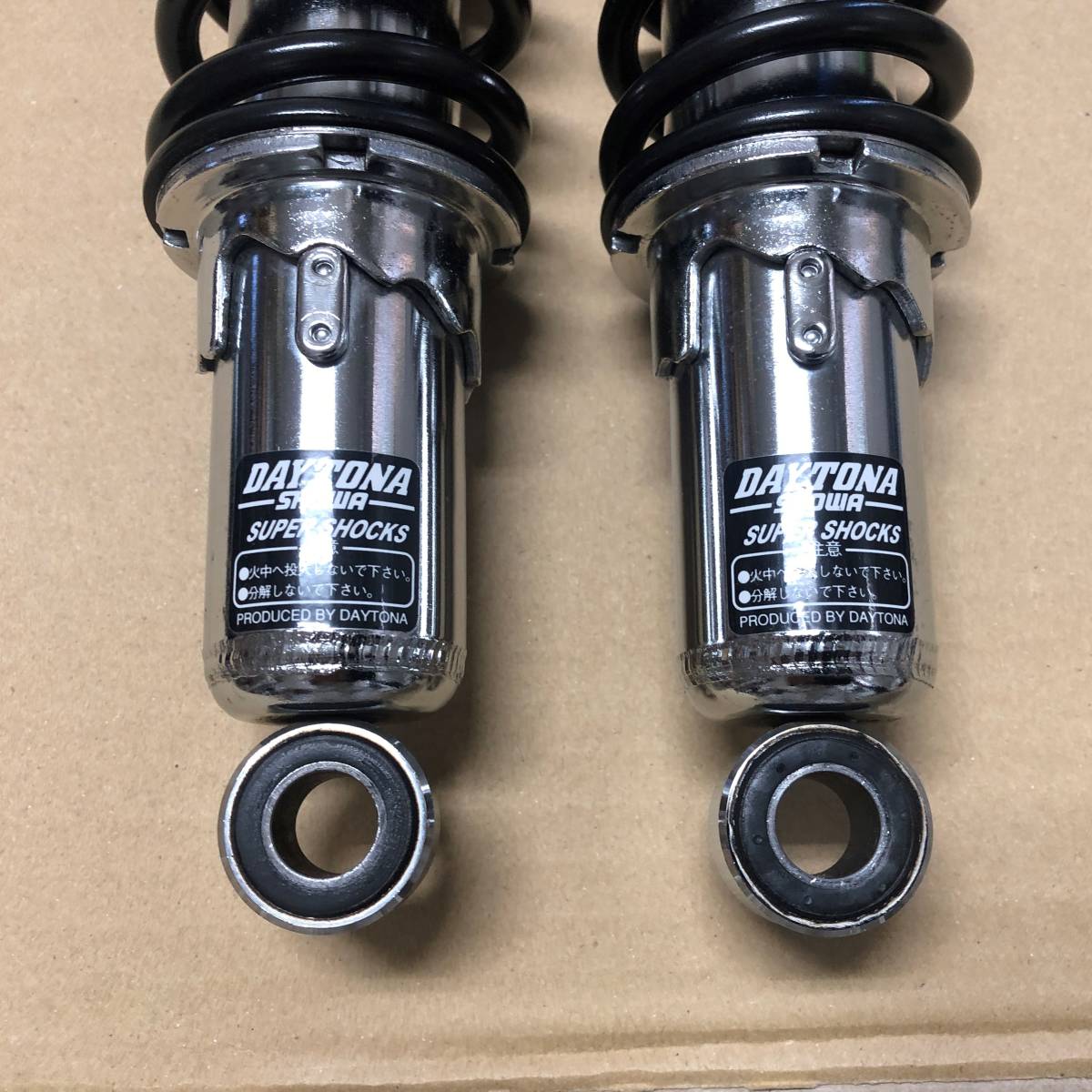 デイトナ SHOWA SUPER SHOCKS SR400/SR500 用 ツインショック SR400