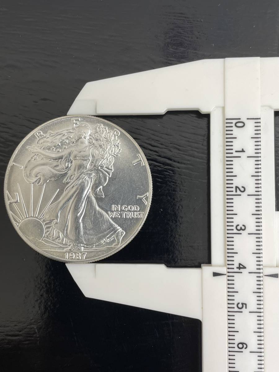 ♪アメリカ 1ドル銀貨 1987年 リバティーコイン 外国硬貨 銀99.9% 約