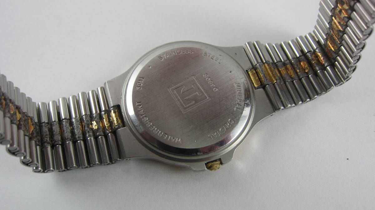 TISSOT クォーツ腕時計 ホワイト文字盤 動作品 メンズ腕時計