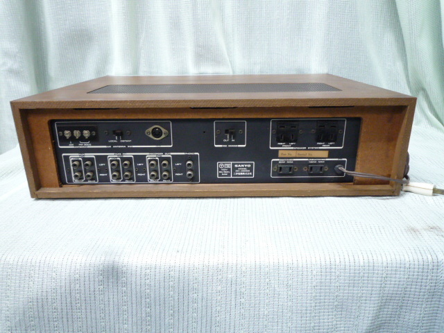 昭和レトロ SANYO OTTO DC-Z2000 4chステレオレシーバー ジャンクの