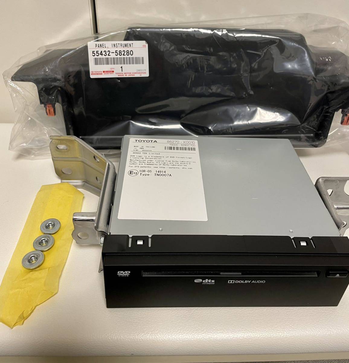 トヨタ純正 CD DVD デッキ アルファード30系後期 86270-K0010 トヨタ